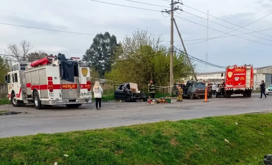 Una mujer murió tras un choque en Merlo donde un auto se cruzó de carril: el otro conductor estaba alcoholizado