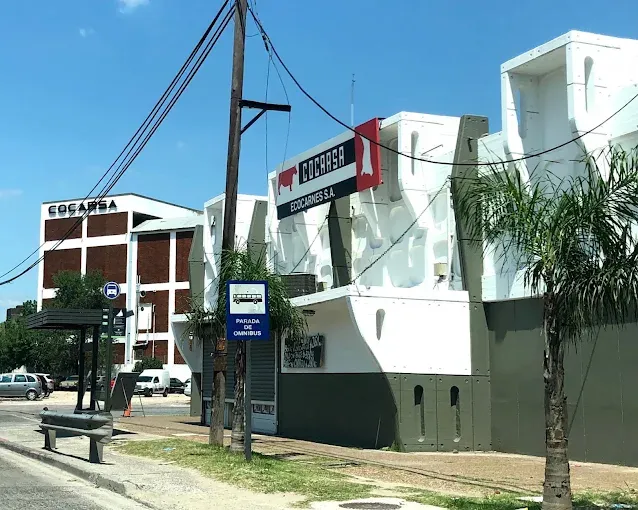Conflicto en Ecocarnes (ex Cocarsa): trabajadores despedidos se movilizan en la puerta del frigorífico de San Fernando y reclaman su reincorporación