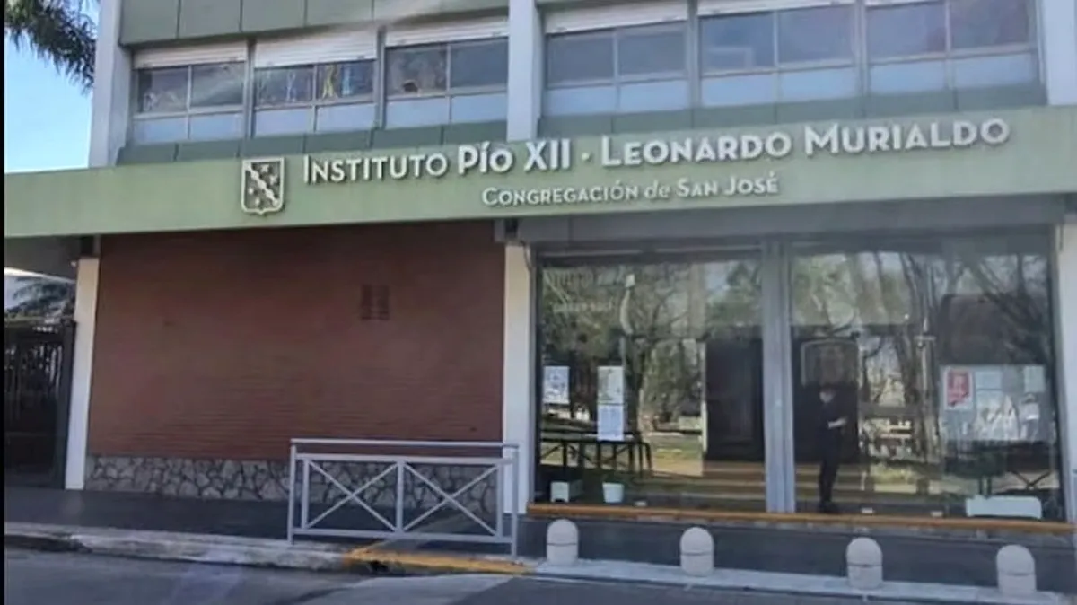 Tres de Febrero: denuncian que alumnos de un colegio de Villa Bosch creaban y vendían imágenes de sus compañeras desnudas con inteligencia artificial