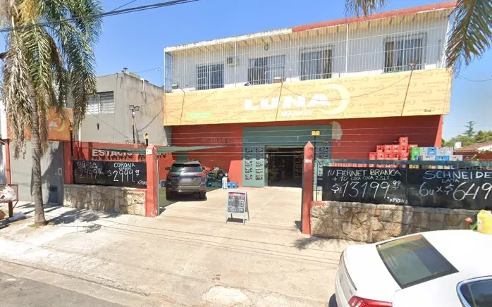 Seis falsos policías robaron un comercio en Ituzaingó y escaparon con $5 millones