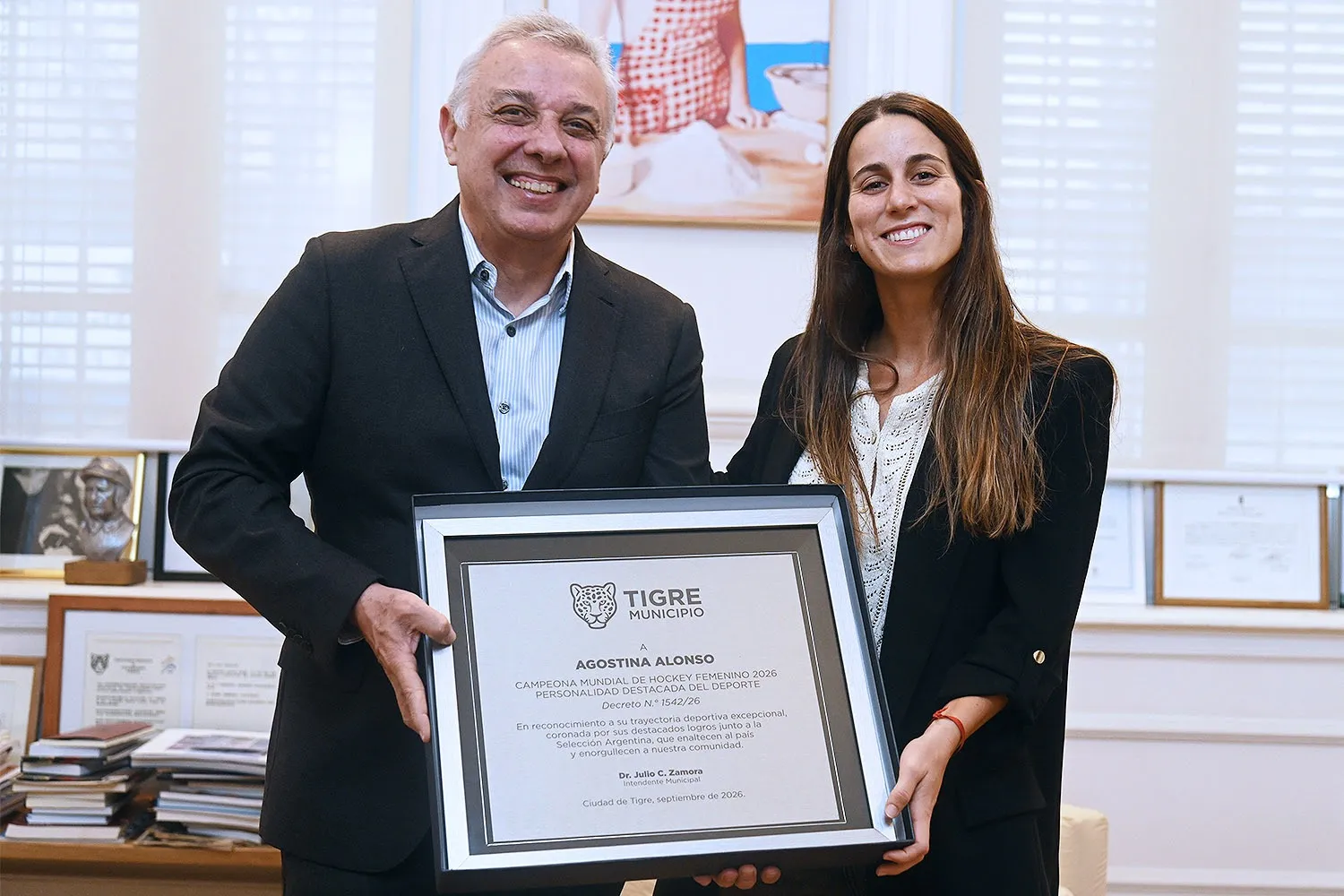 Una campeona del mundo con Las Leonas fue nombrada Personalidad Destacada de Tigre